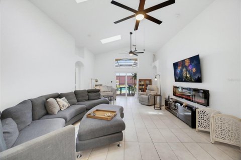 Villa ou maison à vendre à Kissimmee, Floride: 5 chambres, 198.44 m2 № 2433365 - photo 14