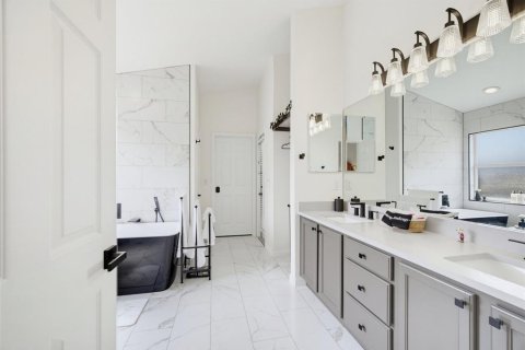 Villa ou maison à vendre à Kissimmee, Floride: 5 chambres, 198.44 m2 № 2433365 - photo 10