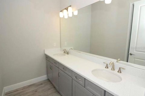 Casa en venta en Orlando, Florida, 4 dormitorios, 348.76 m2 № 2353279 - foto 16