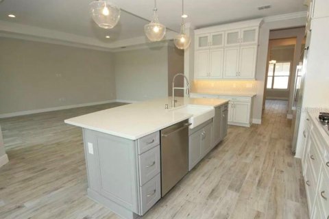 Casa en venta en Orlando, Florida, 4 dormitorios, 348.76 m2 № 2353279 - foto 5