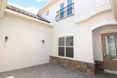 Casa en venta en Orlando, Florida, 4 dormitorios, 348.76 m2 № 2353279 - foto 4