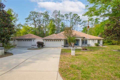 House in Beverly Hills, Florida 4 bedrooms, 248.61 sq.m. № 2157845 - photo 3