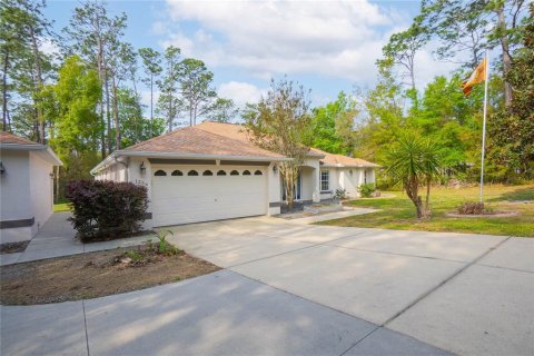 House in Beverly Hills, Florida 4 bedrooms, 248.61 sq.m. № 2157845 - photo 4