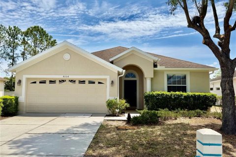 Villa ou maison à Wesley Chapel, Floride 3 chambres, 150.69 m2 № 2342449