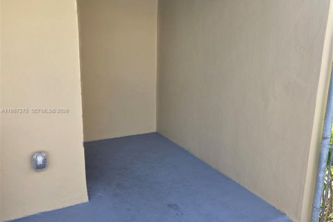 Купить кондоминиум в Майами, Флорида 3 спальни, 102.1м2, № 2089664 - фото 15