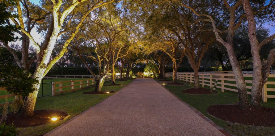 House in Wellington, Florida 13 bedrooms, 658.31 sq.m. № 957093