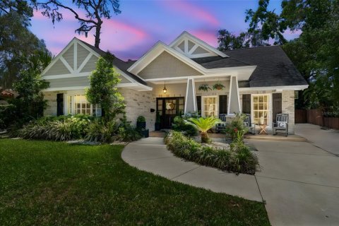 Villa ou maison à vendre à Tampa, Floride: 5 chambres, 242.47 m2 № 2199321 - photo 4