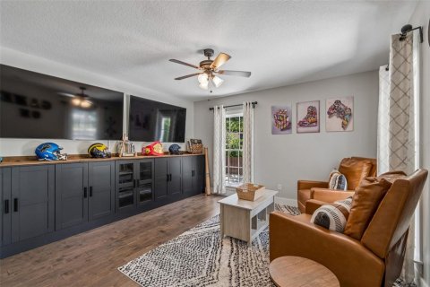 Villa ou maison à vendre à Tampa, Floride: 5 chambres, 242.47 m2 № 2199321 - photo 21