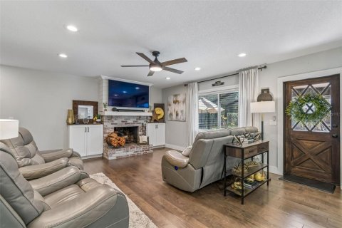 Villa ou maison à vendre à Tampa, Floride: 5 chambres, 242.47 m2 № 2199321 - photo 23