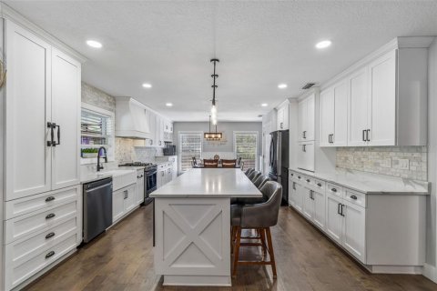 Villa ou maison à vendre à Tampa, Floride: 5 chambres, 242.47 m2 № 2199321 - photo 30