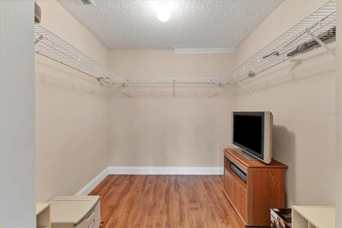 Condo in Sarasota, Florida, 3 bedrooms  № 1916645 - photo 26