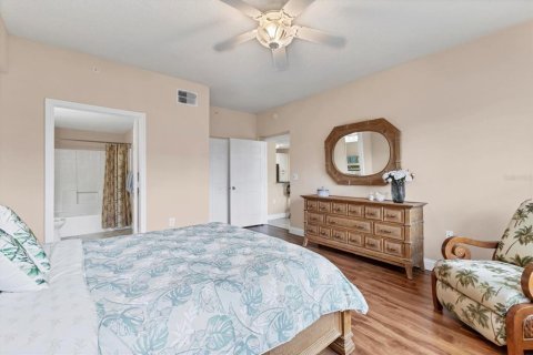Condo in Sarasota, Florida, 3 bedrooms  № 1916645 - photo 24