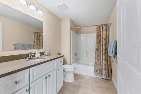 Condo in Sarasota, Florida, 3 bedrooms  № 1916645 - photo 25