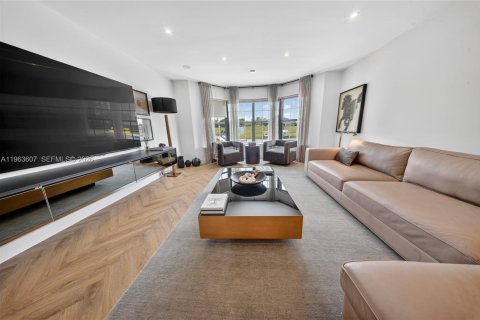 Villa ou maison à vendre à Fort Lauderdale, Floride: 5 chambres, 343.92 m2 № 2025605 - photo 25