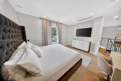 Villa ou maison à vendre à Fort Lauderdale, Floride: 5 chambres, 343.92 m2 № 2025605 - photo 18