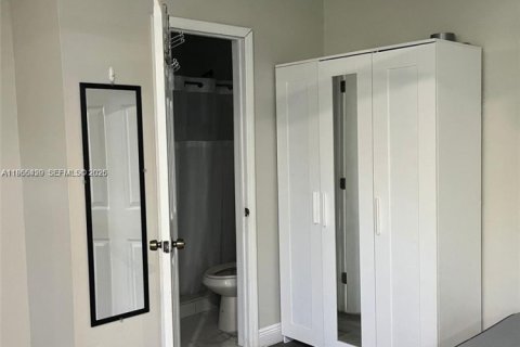 Купить виллу или дом в Норт-Майами-Бич, Флорида 4 спальни, 196.12м2, № 2026835 - фото 11