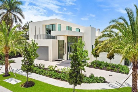 House in Fort Lauderdale, Florida 5 bedrooms, 444.07 sq.m. № 2003017
