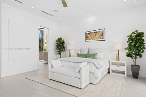 House in Fort Lauderdale, Florida 5 bedrooms, 444.07 sq.m. № 2003017 - photo 20
