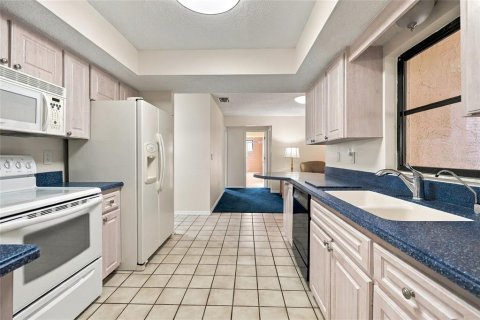 Villa ou maison à vendre à Sarasota, Floride: 3 chambres, 208.75 m2 № 2430780 - photo 11