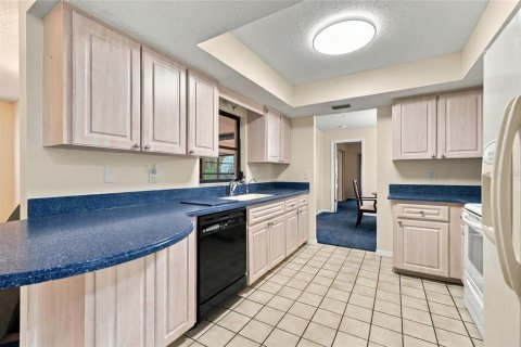 Villa ou maison à vendre à Sarasota, Floride: 3 chambres, 208.75 m2 № 2430780 - photo 13