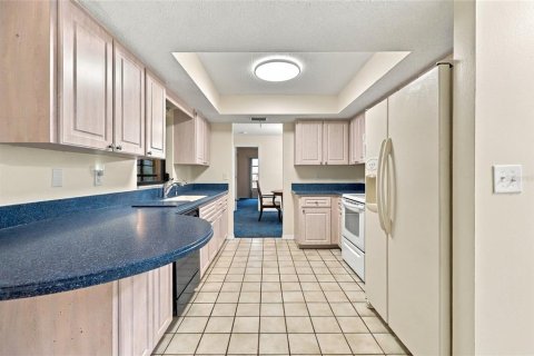 Villa ou maison à vendre à Sarasota, Floride: 3 chambres, 208.75 m2 № 2430780 - photo 12