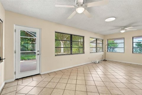 Villa ou maison à vendre à Sarasota, Floride: 3 chambres, 208.75 m2 № 2430780 - photo 16
