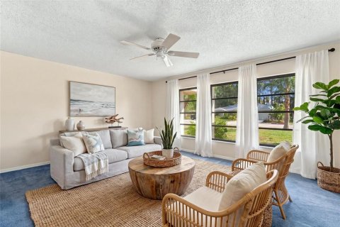 Villa ou maison à vendre à Sarasota, Floride: 3 chambres, 208.75 m2 № 2430780 - photo 4
