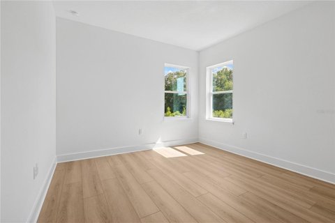 Casa en venta en Lake Mary, Florida, 4 dormitorios, 326.37 m2 № 1761547 - foto 16