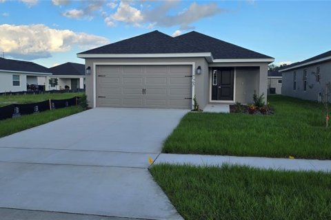 Villa ou maison à louer à Winter Haven, Floride: 3 chambres, 137.4 m2 № 2416645 - photo 2