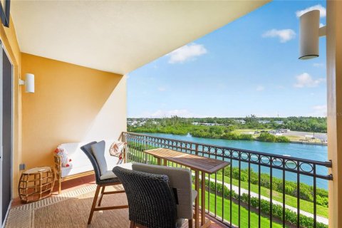 Condo in Venice, Florida, 2 bedrooms № 2148407 - photo 19