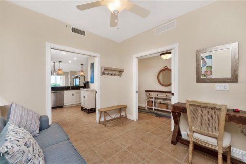 Condo in Venice, Florida, 2 bedrooms № 2148407 - photo 6