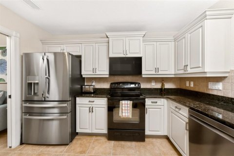 Condo in Venice, Florida, 2 bedrooms № 2148407 - photo 26