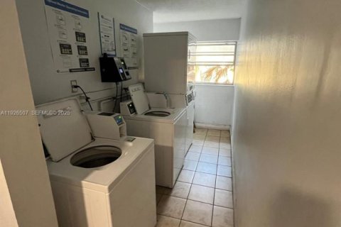 Снять в аренду кондоминиум в Майами, Флорида 1 спальня, 51.1м2, № 1992278 - фото 16