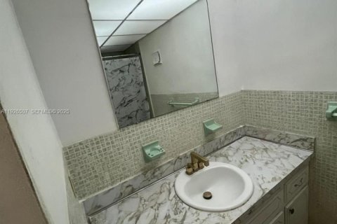 Снять в аренду кондоминиум в Майами, Флорида 1 спальня, 51.1м2, № 1992278 - фото 13