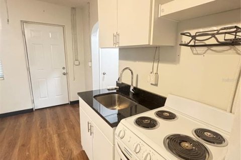 Appartement à louer à Largo, Floride: 2 pièces, 37.16 m2 № 2407027 - photo 5