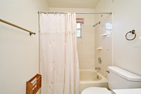House in Leesburg, Florida 2 bedrooms, 109.25 sq.m. № 1826478 - photo 28