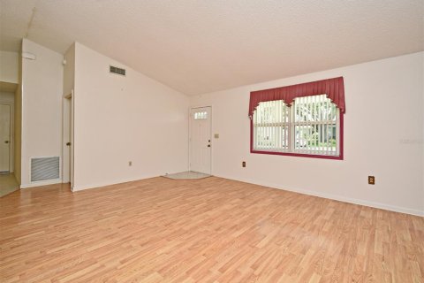 House in Leesburg, Florida 2 bedrooms, 109.25 sq.m. № 1826478 - photo 8