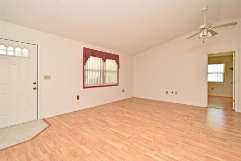 House in Leesburg, Florida 2 bedrooms, 109.25 sq.m. № 1826478 - photo 5