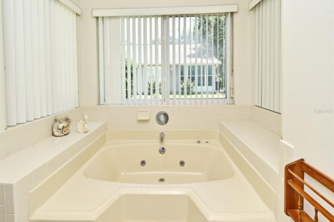 House in Leesburg, Florida 2 bedrooms, 109.25 sq.m. № 1826478 - photo 18