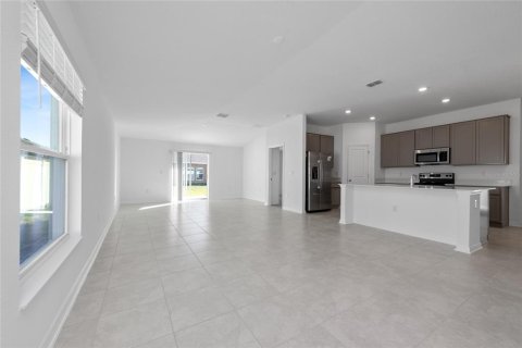 Villa ou maison à louer à Lake Wales, Floride: 4 chambres, 171.31 m2 № 2099198 - photo 5