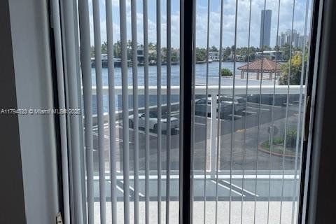 Снять в аренду кондоминиум в Авентура, Флорида 2 спальни, 105.17м2, № 1954510 - фото 24