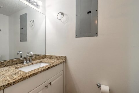 Townhouse in Port Orange, Florida 2 bedrooms, 132.01 sq.m. № 1851160 - photo 4
