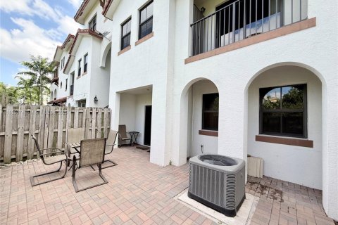 Apartamento en alquiler en Doral, Florida, 3 dormitorios, 112.13 m2 № 1799564 - foto 10