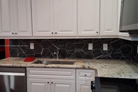 Villa ou maison à vendre à Boynton Beach, Floride: 3 chambres, 172.05 m2 № 1970604 - photo 2