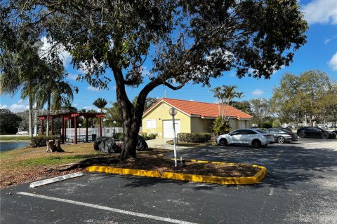 Condominio en alquiler en Sunrise, Florida, 1 dormitorio, 69.03 m2 № 2048471 - foto 23