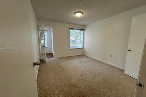 Condominio en alquiler en Sunrise, Florida, 1 dormitorio, 69.03 m2 № 2048471 - foto 14