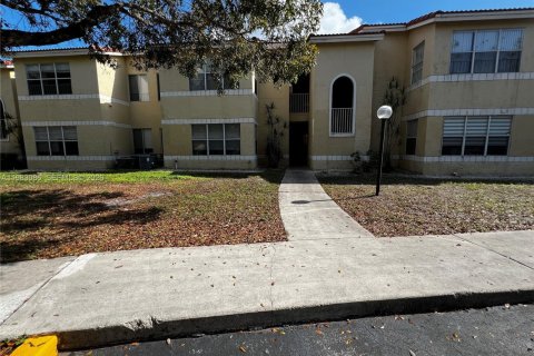 Condominio en alquiler en Sunrise, Florida, 1 dormitorio, 69.03 m2 № 2048471 - foto 2
