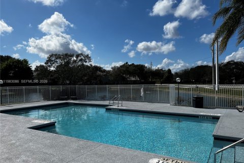 Condominio en alquiler en Sunrise, Florida, 1 dormitorio, 69.03 m2 № 2048471 - foto 24