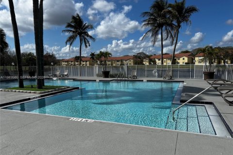 Condominio en alquiler en Sunrise, Florida, 1 dormitorio, 69.03 m2 № 2048471 - foto 26