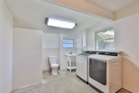 Villa ou maison à vendre à Largo, Floride: 2 chambres, 131.27 m2 № 1847573 - photo 20